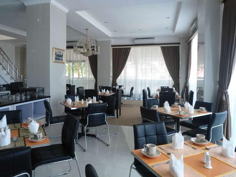 Паданг: Hotel My All Padang