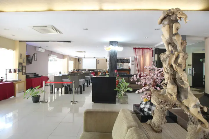 Сурабая: 艾里泗水萨瓦汉克兰甘酒店(Airy Sawahan Kranggan Surabaya)