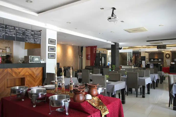 Сурабая: 艾里泗水萨瓦汉克兰甘酒店(Airy Sawahan Kranggan Surabaya)