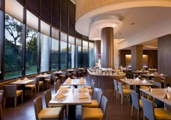 Сурабая: Hotel Santika Pandegiling Surabaya