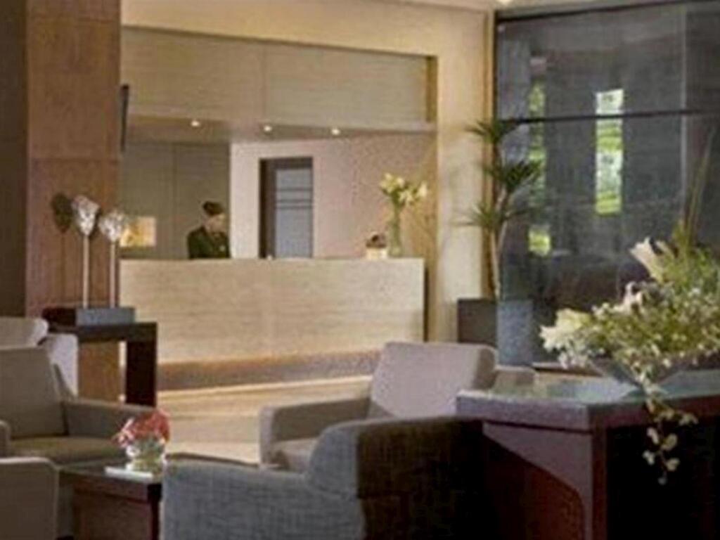 Hotel Santika Pandegiling Surabaya — фото 1