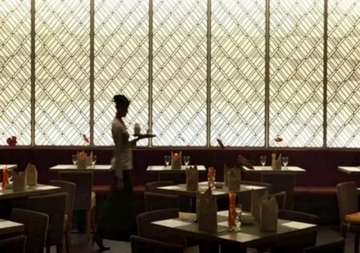 Сурабая: Hotel Santika Pandegiling Surabaya