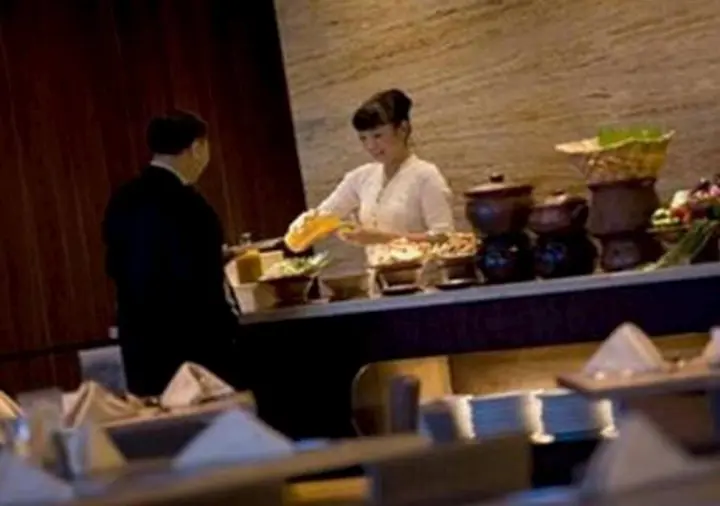 Сурабая: Hotel Santika Pandegiling Surabaya