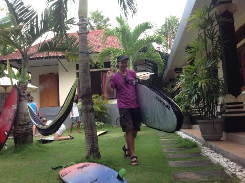 Чангу: The Dr Ding Surf Homestay
