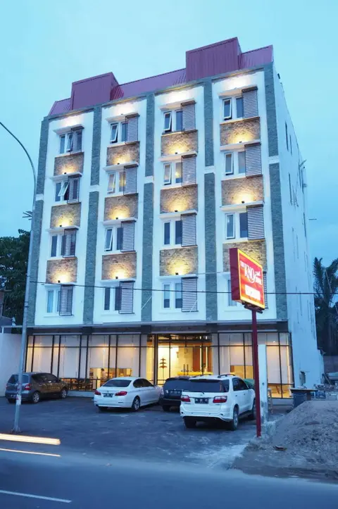 Петумбак: The KNO Hotel
