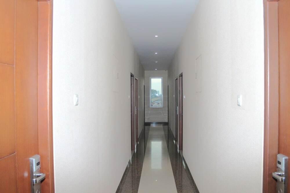 Понтианак: 坤甸艾里萨勒坦加查玛达71号酒店(Airy Pontianak Selatan Gajahmada 71)