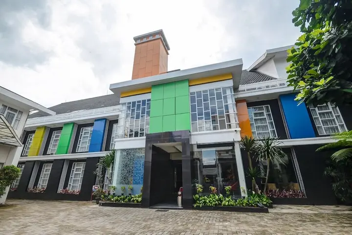 Бандунг: Airy Regol Dewi Sartika 108 A Bandung
