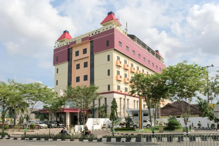 Самаринда: Airy Lembuswana S Parman Samarinda
