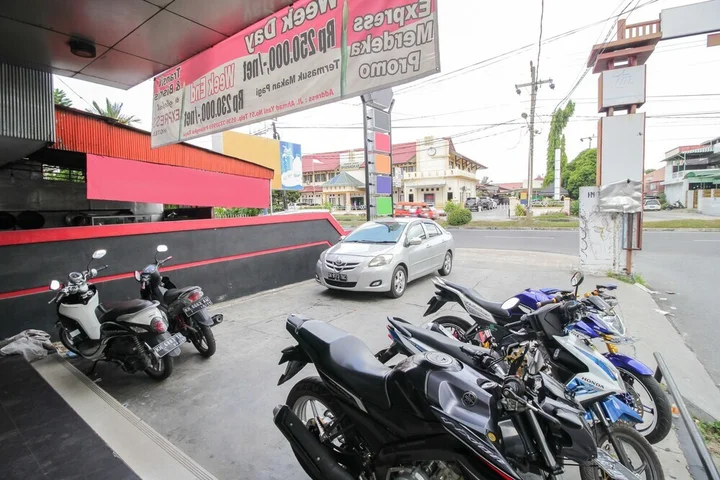 Палангкарая: Airy Langkai Ahmad Yani 51 Palangkaraya