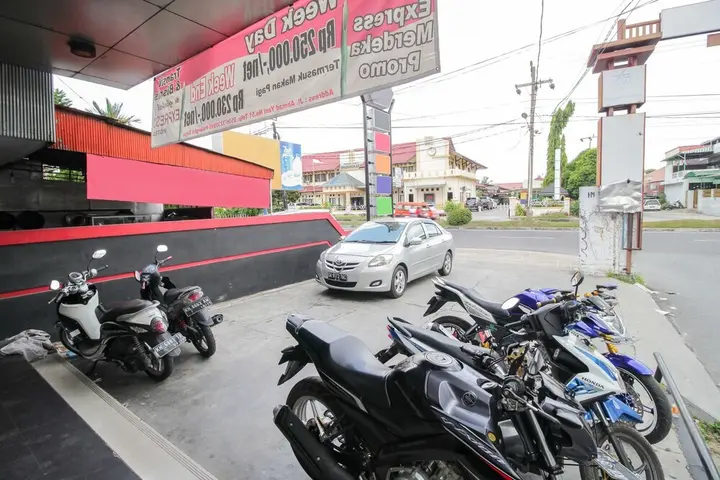 Палангкарая: Airy Langkai Ahmad Yani 51 Palangkaraya