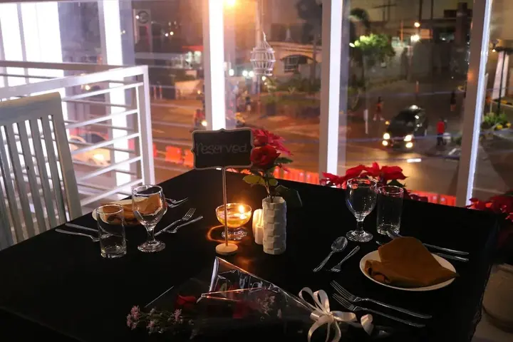 Сурабая: Zuzu Tunjungan Plaza