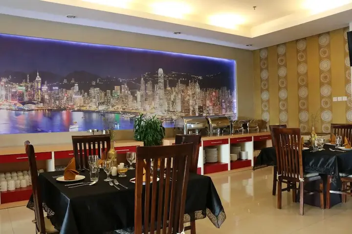 Сурабая: Zuzu Tunjungan Plaza