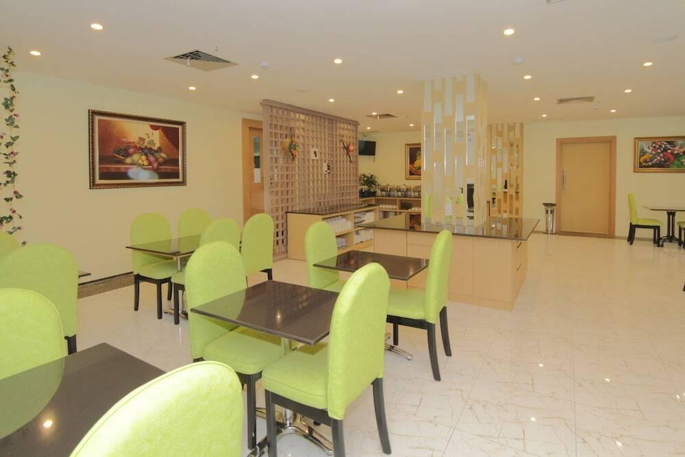 Батам: Airy Nagoya Raden Patah Libra Centre Batam