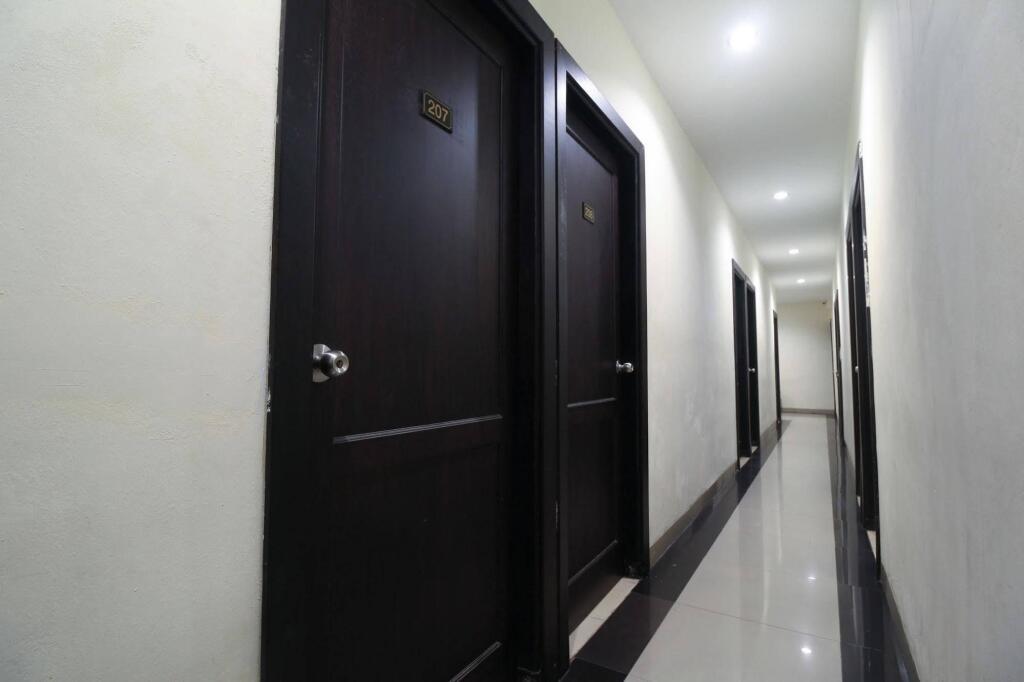 Батам: Airy Batu Aji Brigjen Katamso Ruko Taman Carina Batam