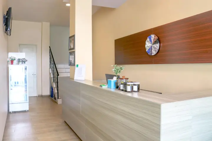 Амбон: LeGreen Suite Waihaong