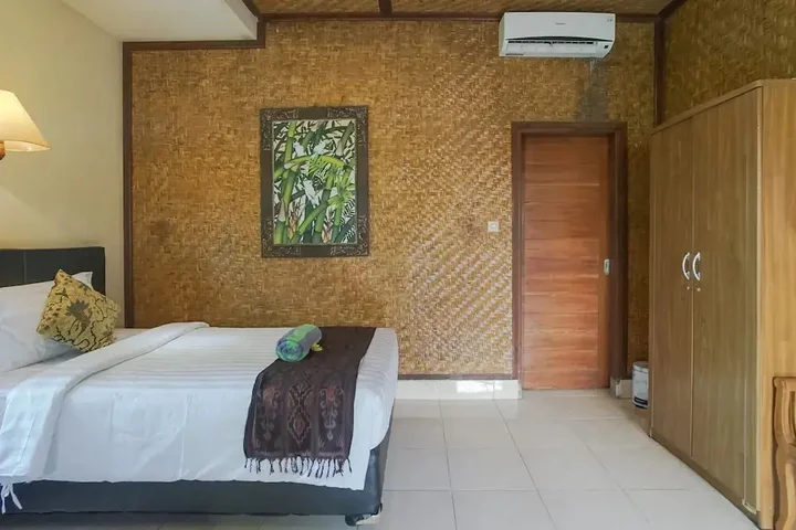 Убуд: Ubud City Hotel