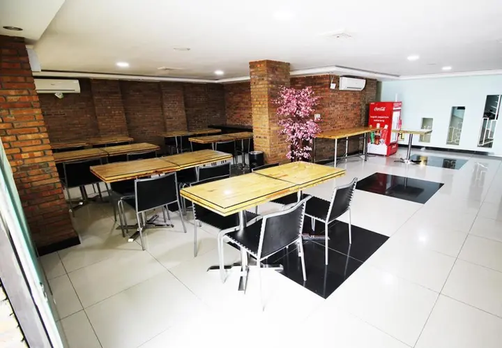 Медан: Airy Simpang Raya Amaliun Medan