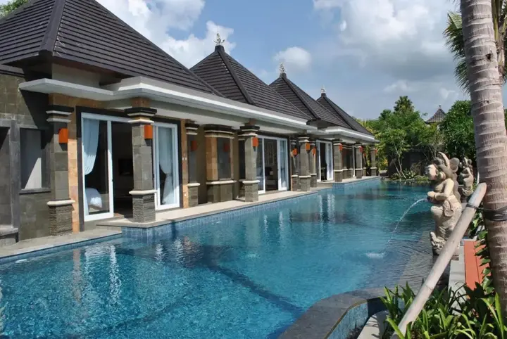 Темеси: Gianyar Beach