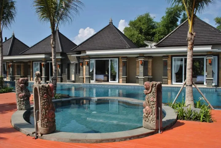Темеси: Gianyar Beach