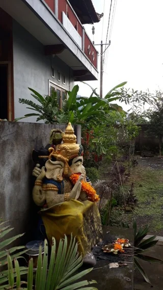 Саван: The Kubu Galungan