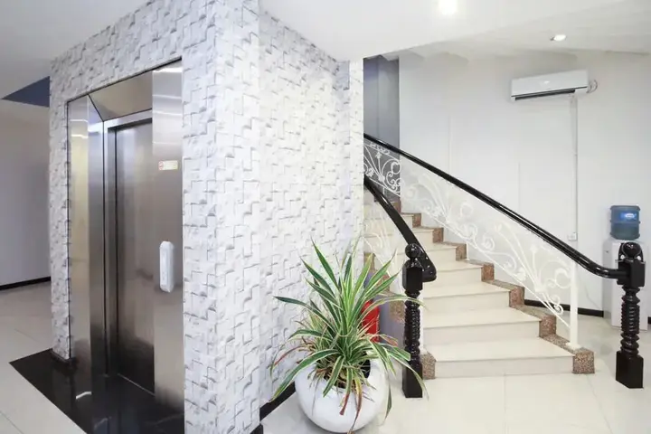 Медан: Airy Thamrin Gandhi Medan