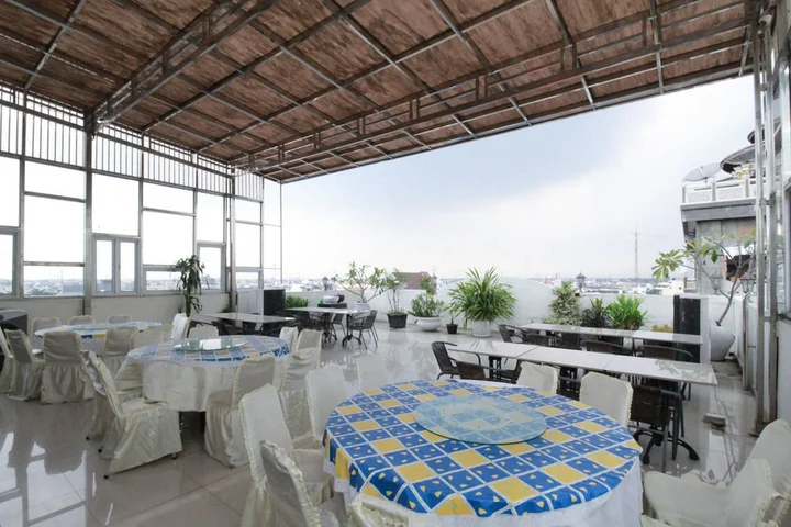 Медан: Airy Thamrin Gandhi Medan