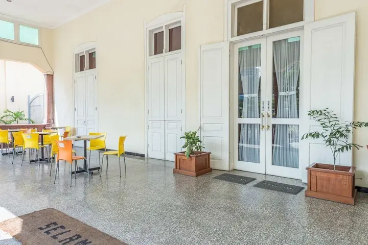 Семаранг: Airy Eco Semarang Timur Bangkong MT Haryono 854