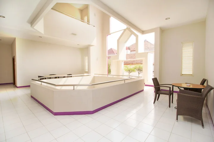 Суракарта: Airy Stasiun Balapan Natuna 4 Solo