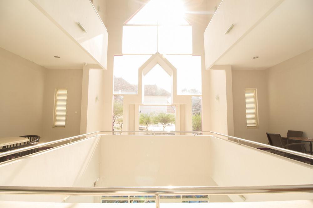 Суракарта: Airy Stasiun Balapan Natuna 4 Solo