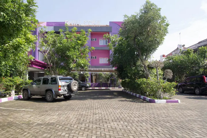 Суракарта: Airy Stasiun Balapan Natuna 4 Solo