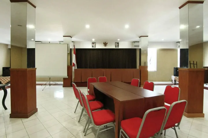 Сурабая: Airy Ngagel Jaya Surabaya
