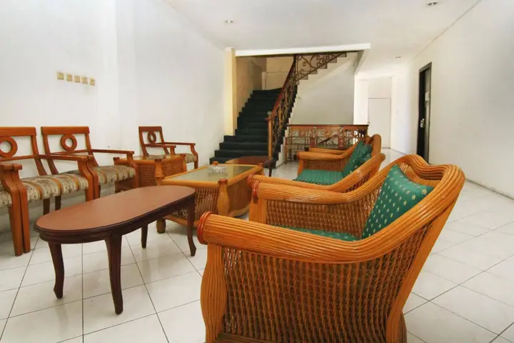 Сурабая: Airy Ngagel Jaya Surabaya