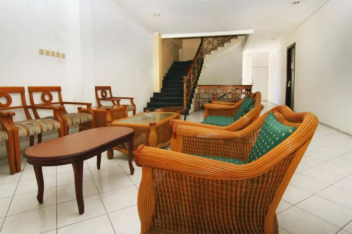 Сурабая: Airy Ngagel Jaya Surabaya