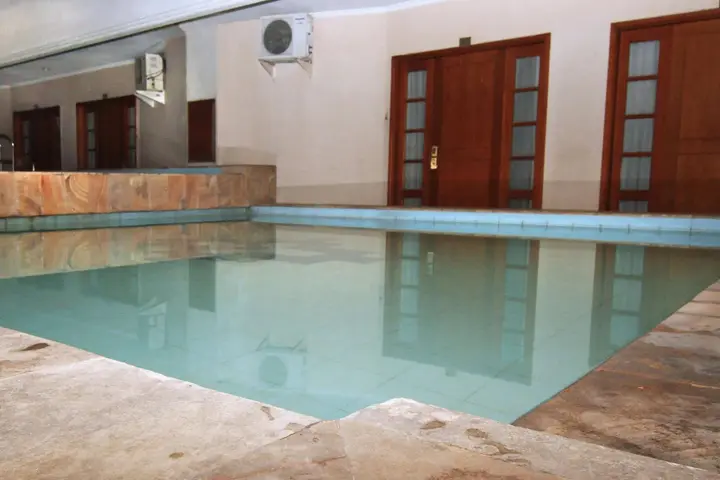 Сурабая: Airy Ngagel Jaya Surabaya