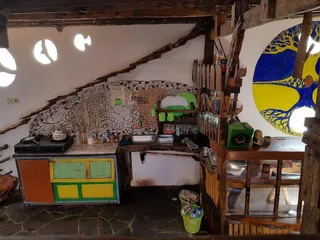 Гили-Мено: The Rabbit Tree - Hostel