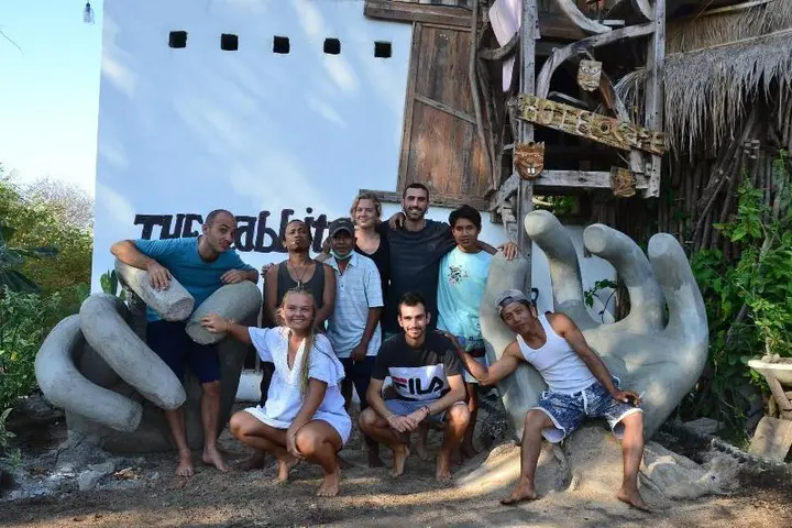 Гили-Мено: The Rabbit Tree - Hostel