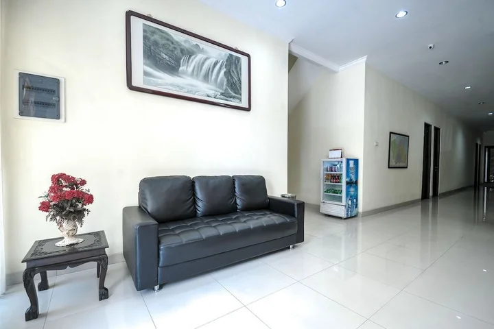 Сурабая: Airy Syariah Gayungan Gayungsari Barat 76 Surabaya
