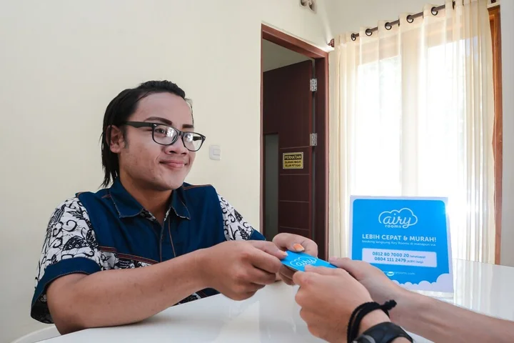 Сурабая: Airy Syariah Gayungan Gayungsari Barat 76 Surabaya