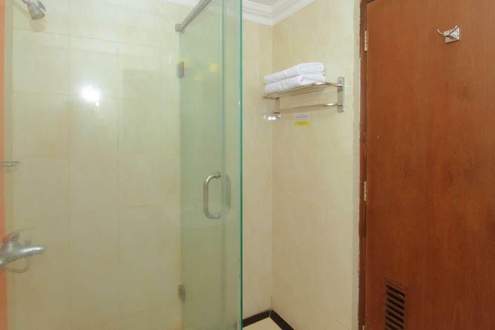 Семаранг: Airy Pecinan Wahid Hasyim 125 Semarang