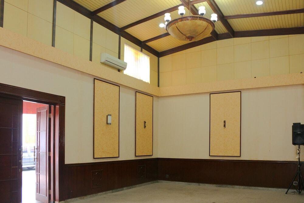 Семаранг: Airy Pecinan Wahid Hasyim 125 Semarang