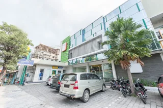 Суракарта: Airy Terminal Tirtonadi Ahmad Yani 280 Solo