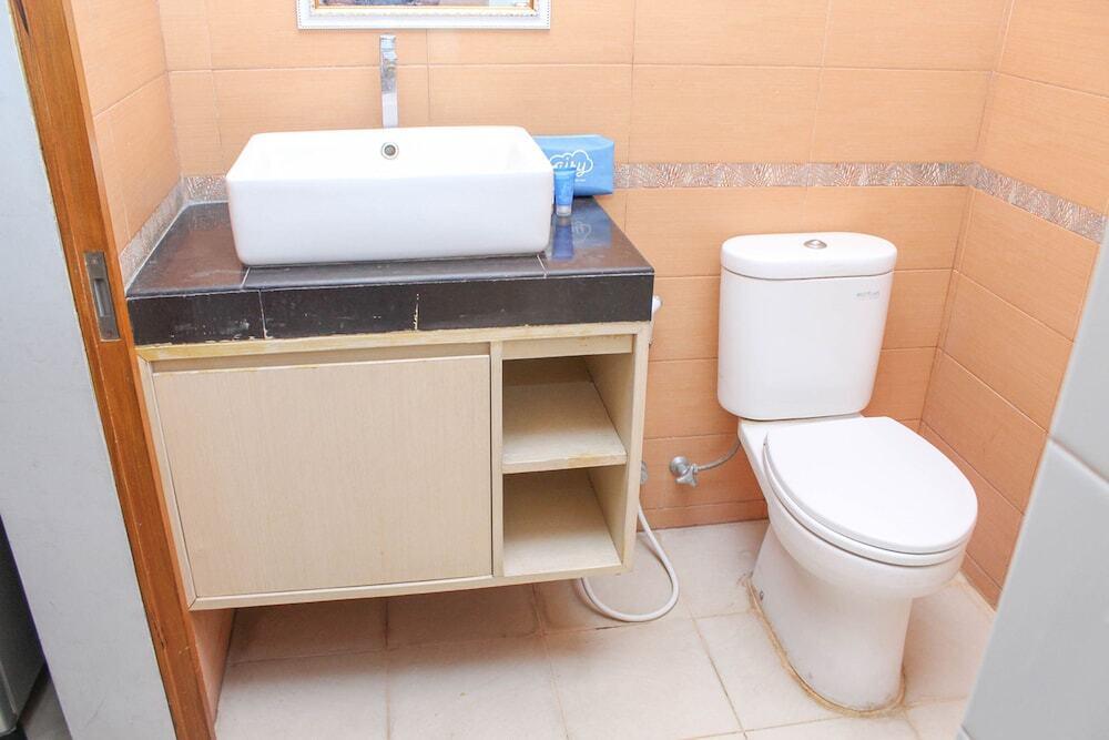 Сурабая: Airy Wijaya Kusuma Dukuh Kupang Timur 20 Surabaya