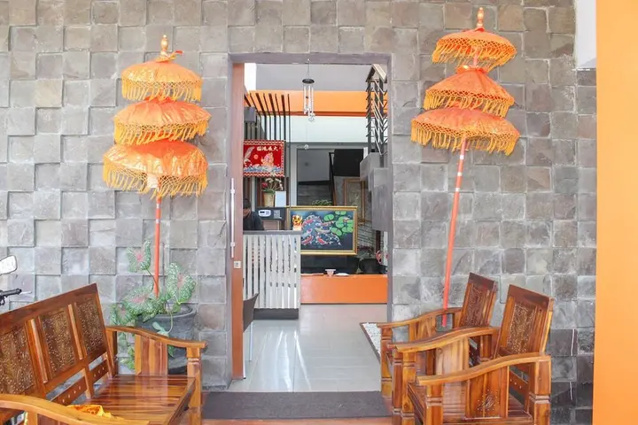 Сурабая: Airy Wijaya Kusuma Dukuh Kupang Timur 20 Surabaya