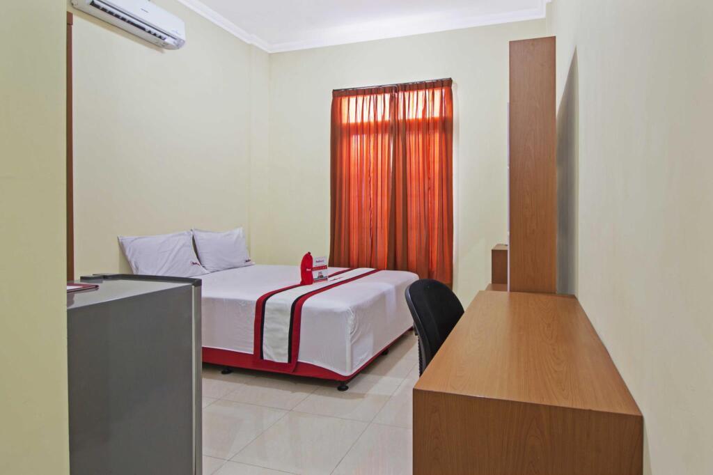 Депок: RedDoorz @ Pogung Baru