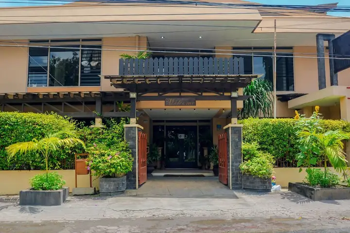 Airy Eco Syariah Gubeng Kalibokor Selatan 108 Surabaya — фото 1