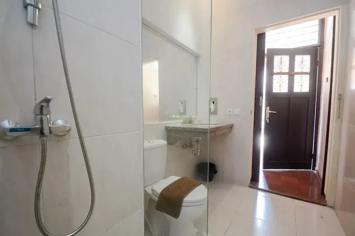 Маланг: Airy Klojen Lamongan 12 Malang