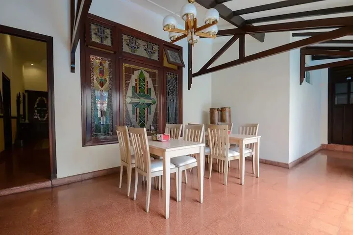 Маланг: Airy Klojen Lamongan 12 Malang
