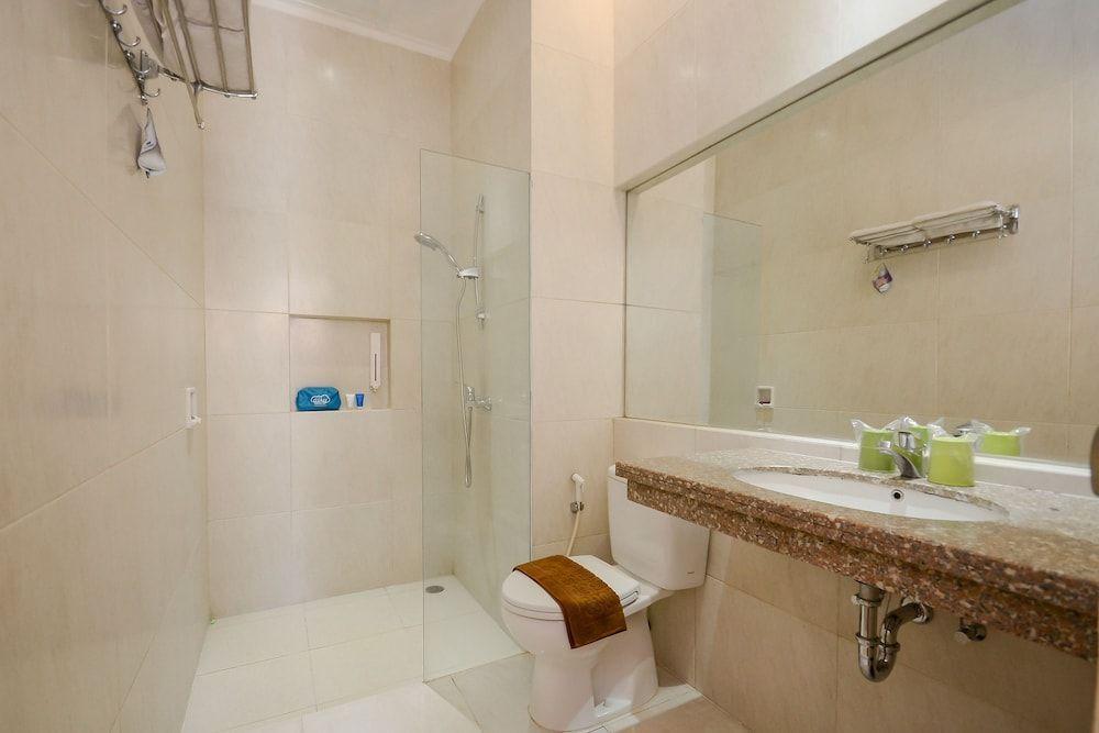 Маланг: Airy Klojen Lamongan 12 Malang
