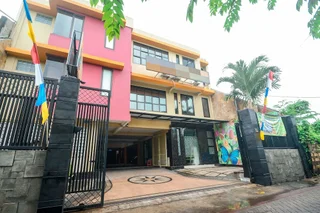 Сурабая: Airy Ahmad Yani Ketintang Baru Dua 12 Surabaya