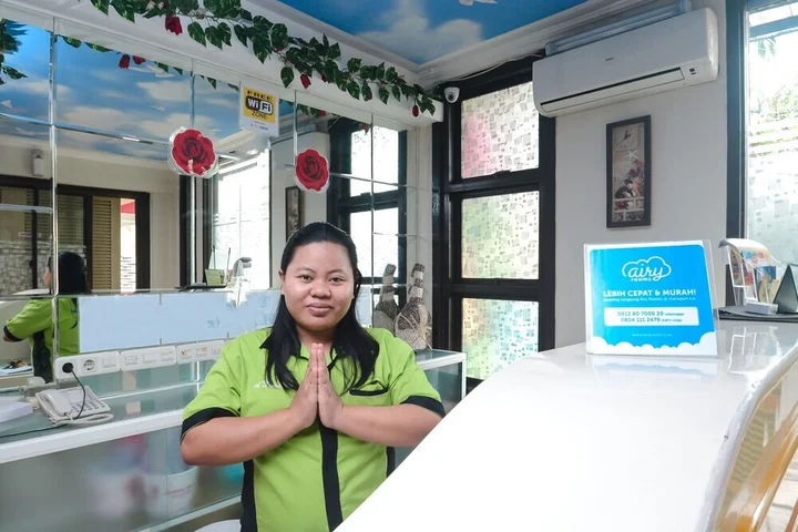 Сурабая: Airy Ahmad Yani Ketintang Baru Dua 12 Surabaya